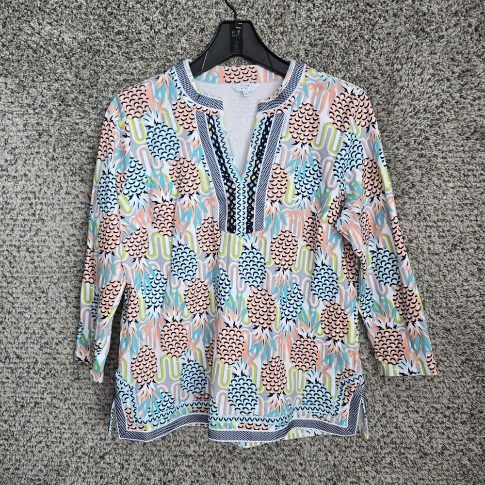 Crown & Ivy Top Womens Medium Pink V-Neck Long Sleeve Pineapple Print Casual